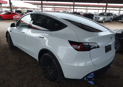 2024 Tesla Model Y Long Range Dual Motor All-Wheel Drive from USA, damaged, VIN 7SAYGDEE0RA252792